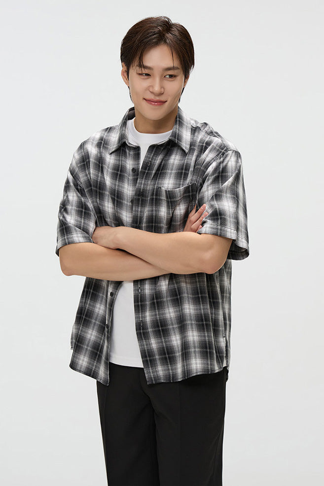 Men Short Sleeve Checked Shirt